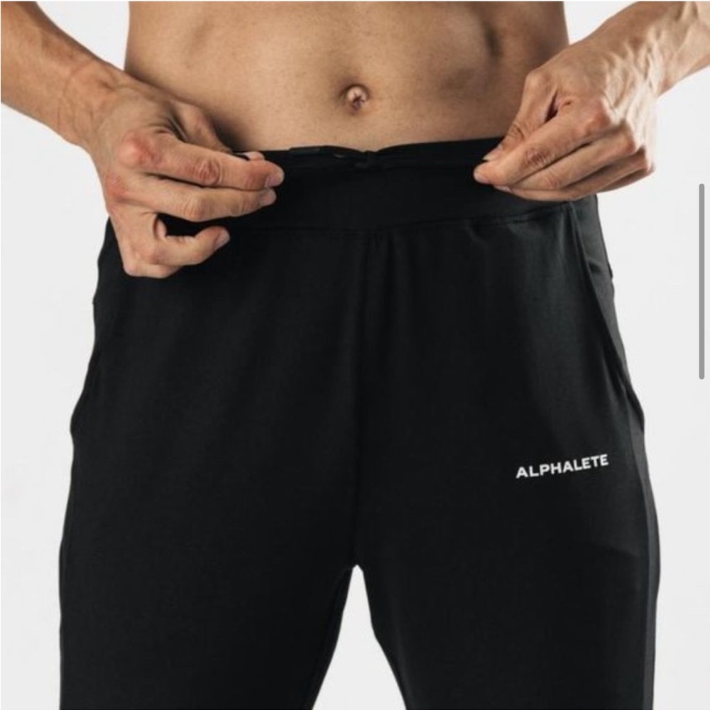 NEW Alphalete Men's PREMIUM V2 JOGGER BLACK - Picture 6 of 10